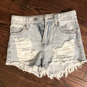 S.O.N.G. Ripped shorts! Like new condition very cute size 00/23❤️